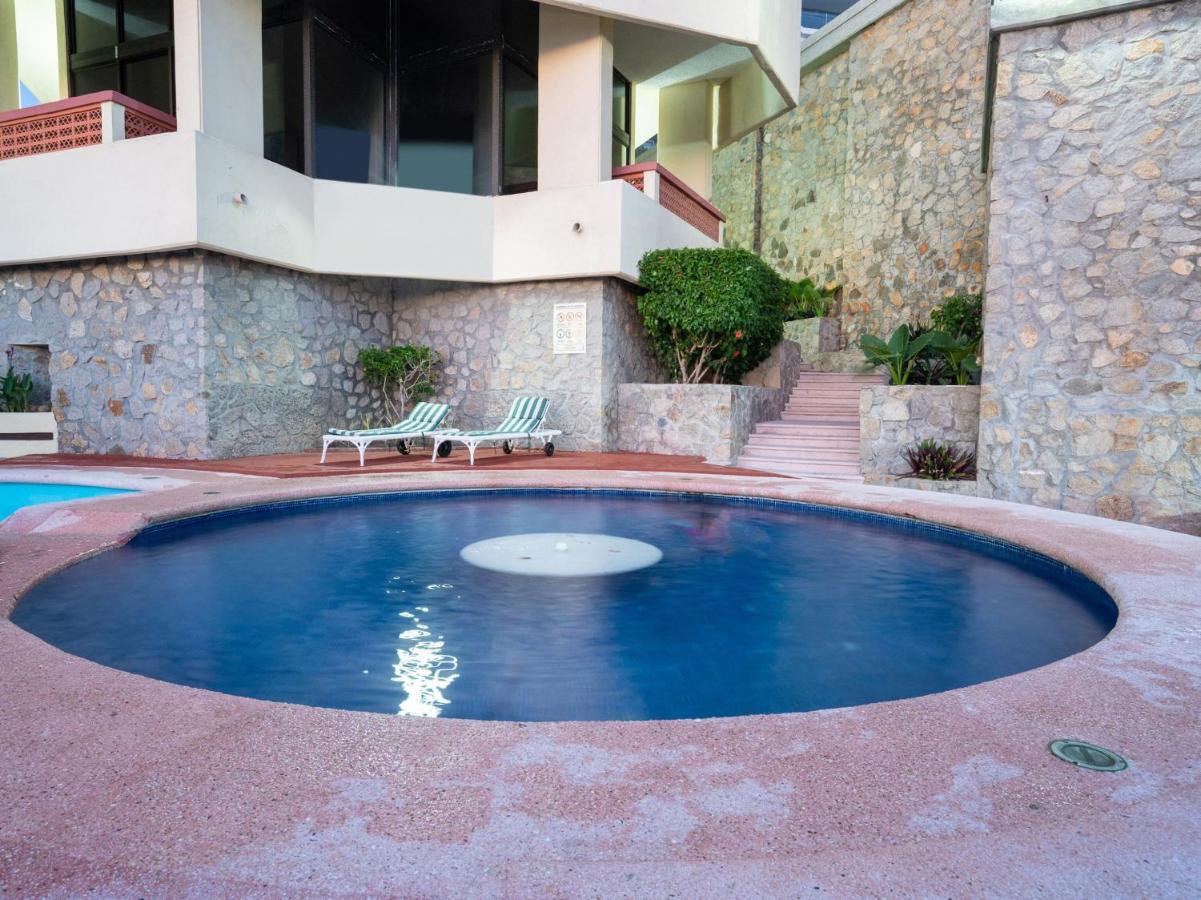 Hotel Nikko Acapulco Exterior photo